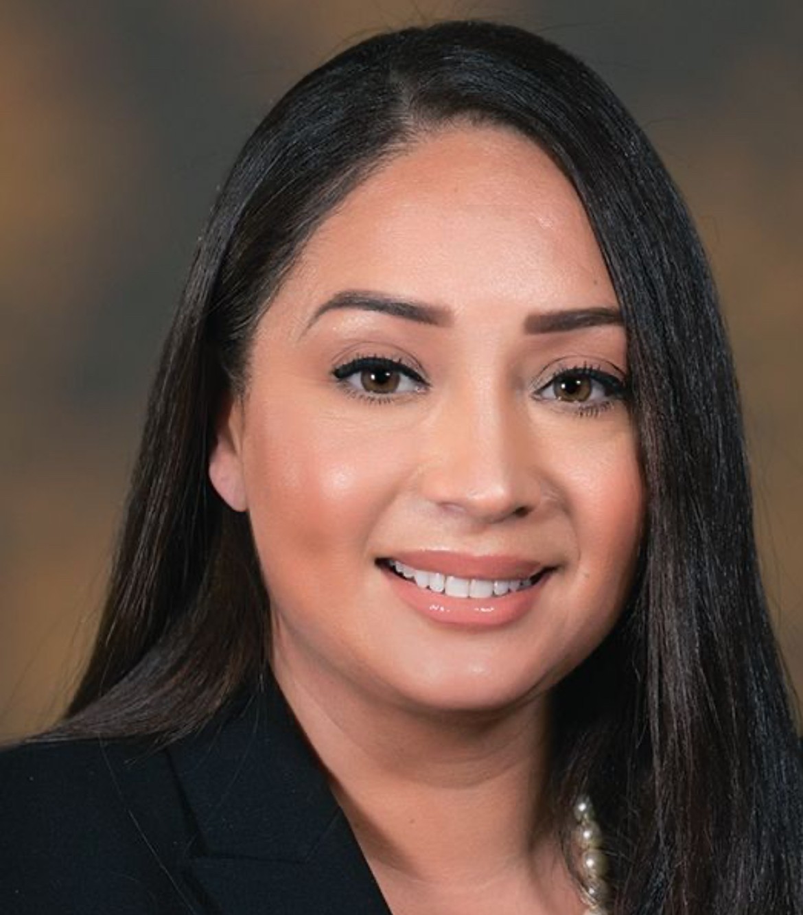 Sharla Roberts Headshot